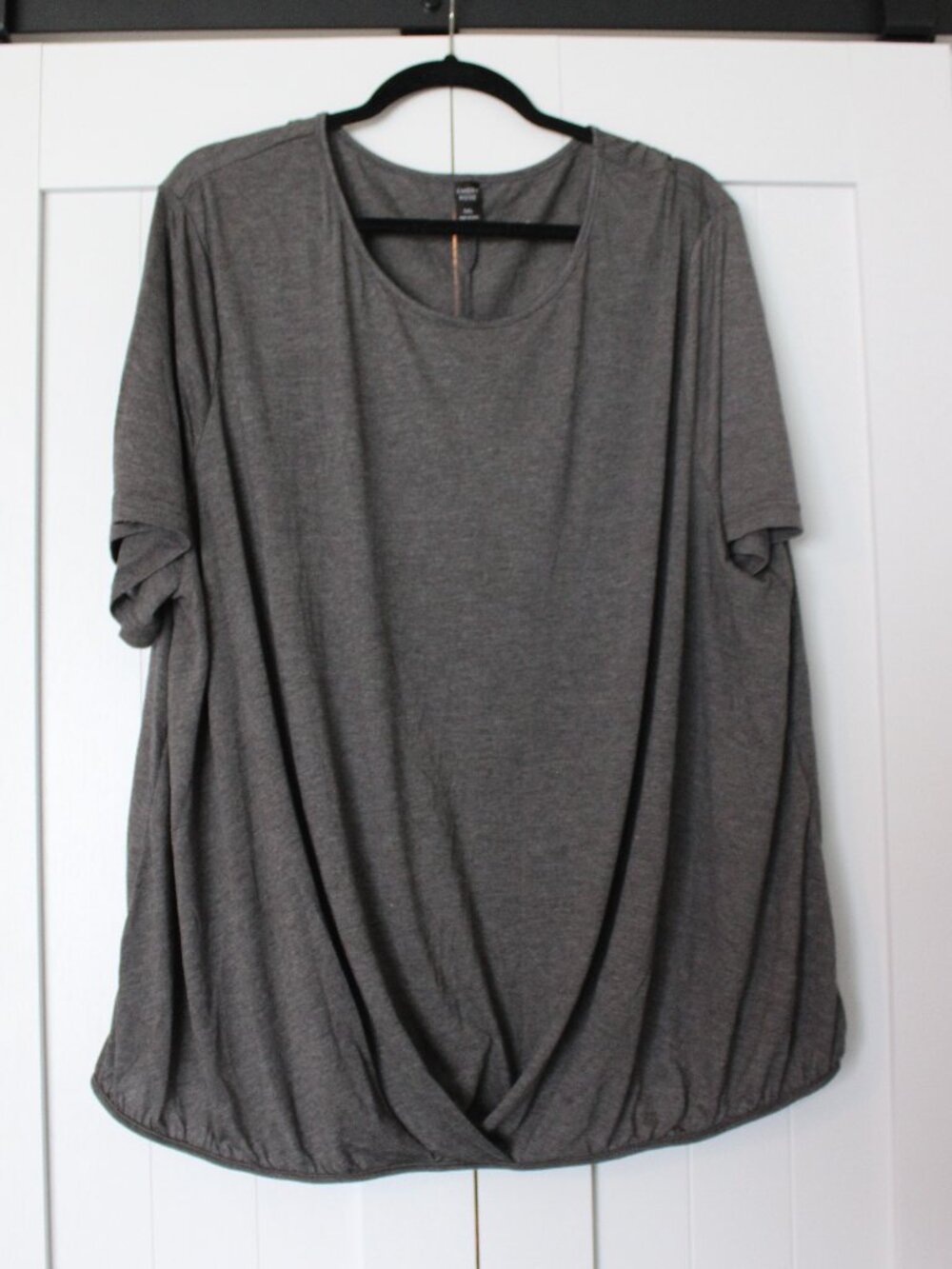 Shein Emery Rose Top | Women’s 5XL | Dark Gray Stretch Tee